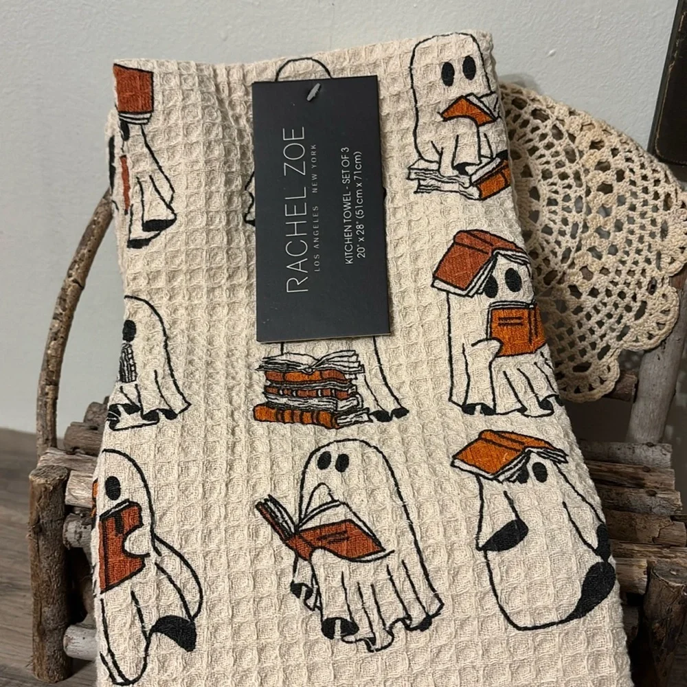 1 SET LEFT! NWT RACHEL ZOE GHOST READING BOOK KITCHEN TOWELS SET OF 3  NWT